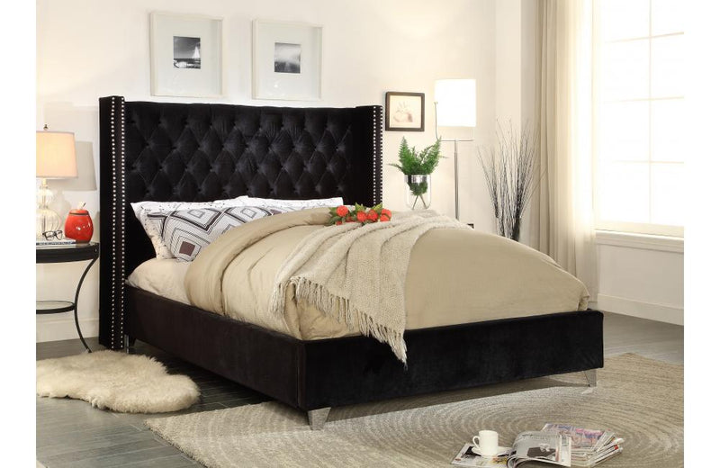 Cacia Black Bed