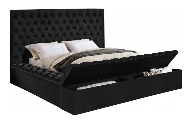 Dacia Black Storage Bed