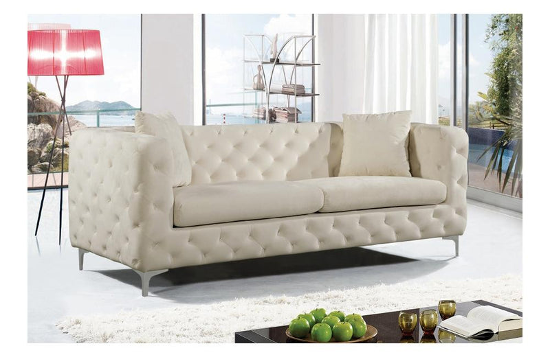 Ebba Cream sofa