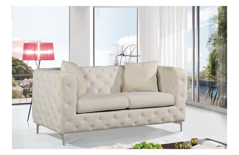 Ebba Cream Love Seat