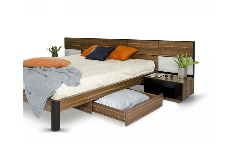 Rondo Modern Bed with Nightstands