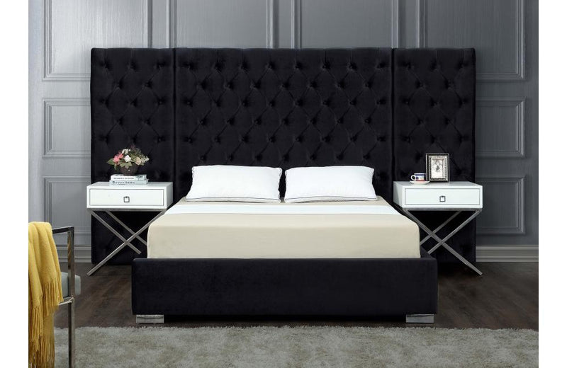 Daena Black Bed