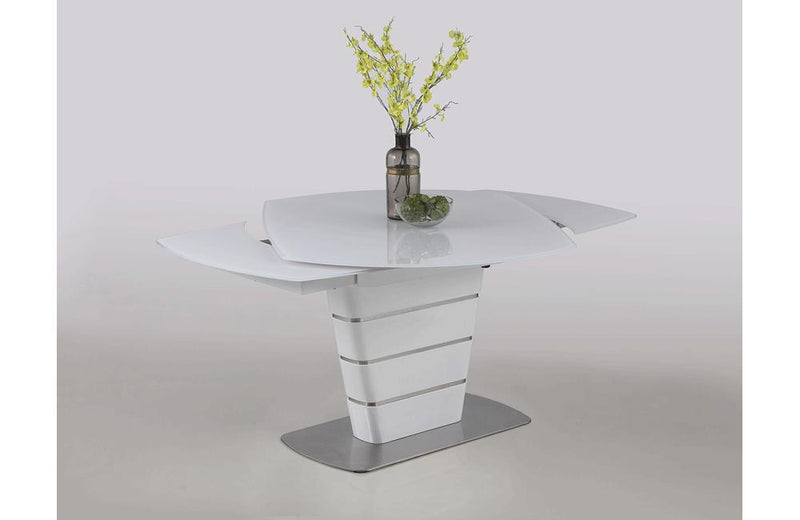 Dorotea Dining Table