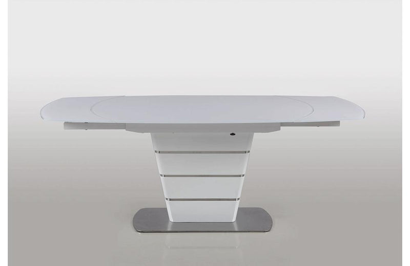 Dorotea Dining Table