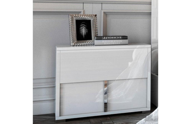 Nicla Italian Modern White Nightstand